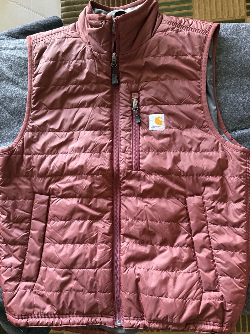 Carhartt Quilted Vest — Burgundy
